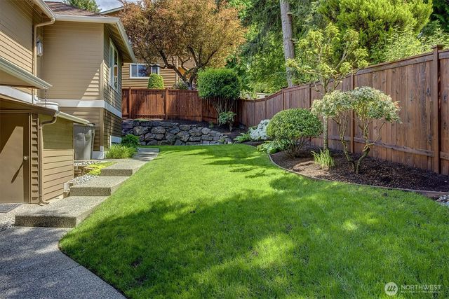 10523 NE 118th Lane, Kirkland, WA 98034