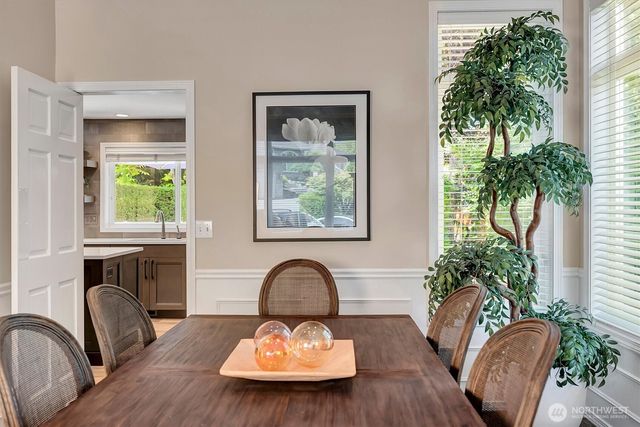 10523 NE 118th Lane, Kirkland, WA 98034