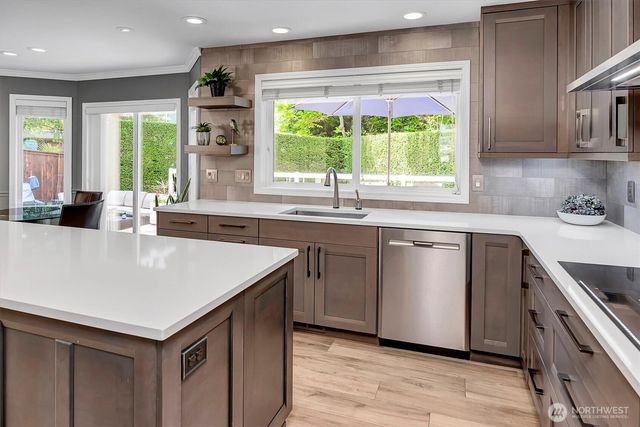 10523 NE 118th Lane, Kirkland, WA 98034