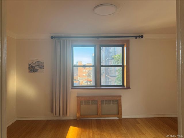 14336 Barclay Avenue 5H, Flushing, NY 11355