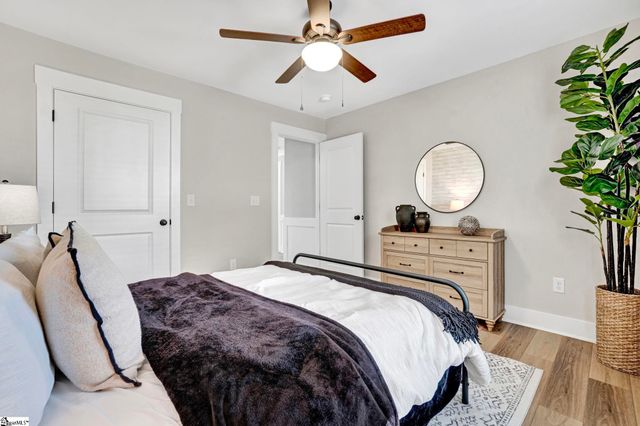 4 Mcarthur Street, Greenville, SC 29611