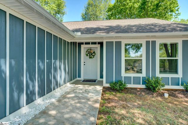 4 Mcarthur Street, Greenville, SC 29611