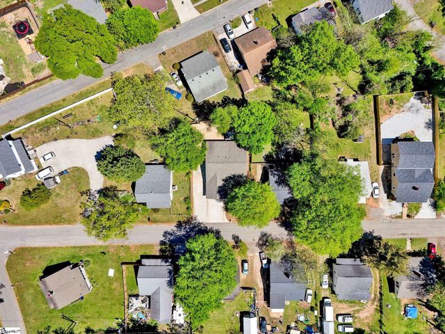 4 Mcarthur Street, Greenville, SC 29611