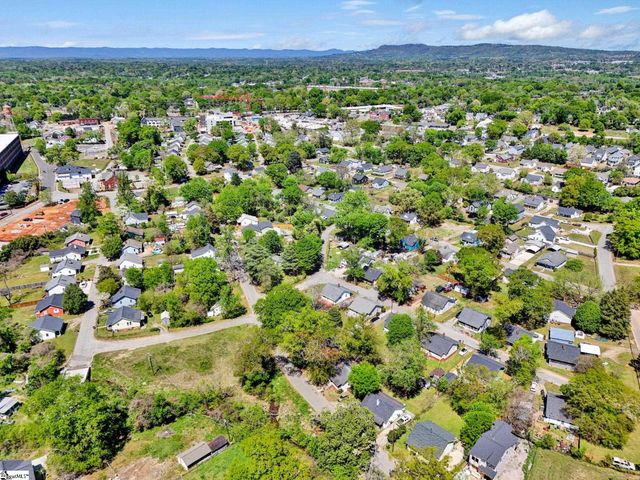 4 Mcarthur Street, Greenville, SC 29611