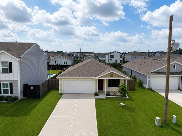59 Road 5102, Cleveland, TX 77327