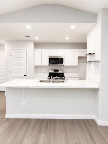 59 Road 5102, Cleveland, TX 77327