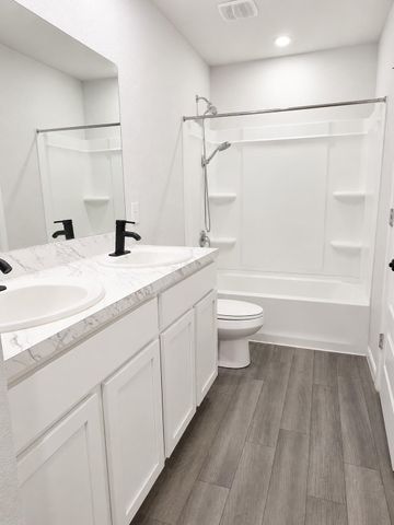 59 Road 5102, Cleveland, TX 77327