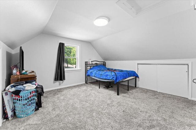 1136 N 8th AVENUE, West Bend, WI 53090