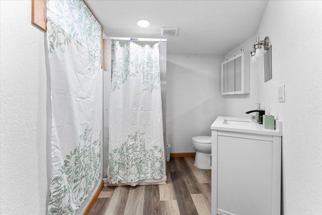 1136 N 8th AVENUE, West Bend, WI 53090
