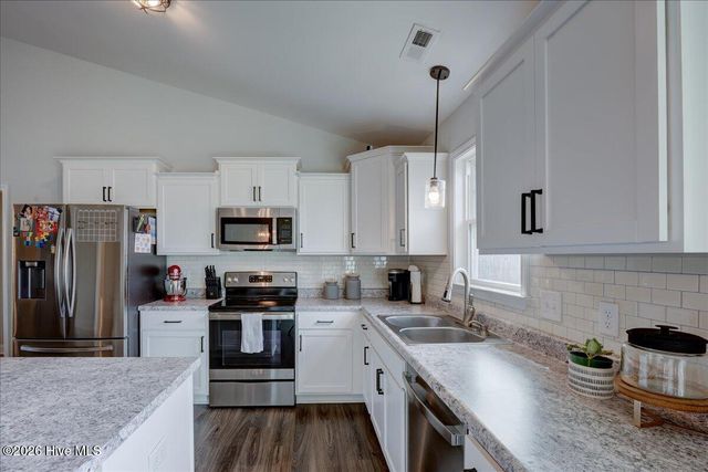 520 Poults Drive, Richlands, NC 28574