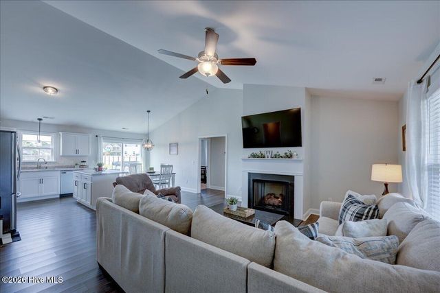 520 Poults Drive, Richlands, NC 28574