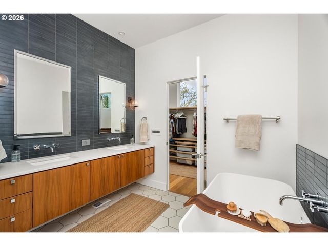 3122 Ne 44TH Ave, Portland, OR 97213