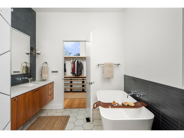 3122 Ne 44TH Ave, Portland, OR 97213