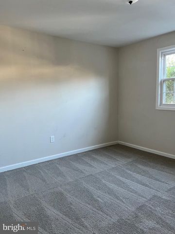 1145 JAMES MADISON CIR, Fredericksburg, VA 22405