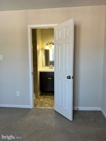 1145 JAMES MADISON CIR, Fredericksburg, VA 22405