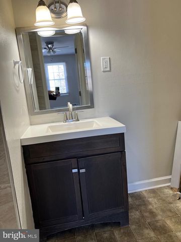 1145 JAMES MADISON CIR, Fredericksburg, VA 22405