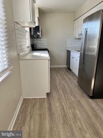 1145 JAMES MADISON CIR, Fredericksburg, VA 22405