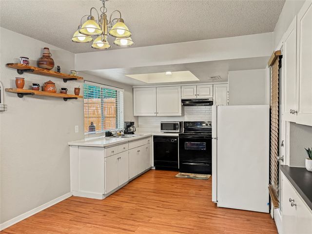 224 E Grubb Drive, Mesquite, TX 75149