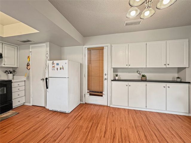 224 E Grubb Drive, Mesquite, TX 75149