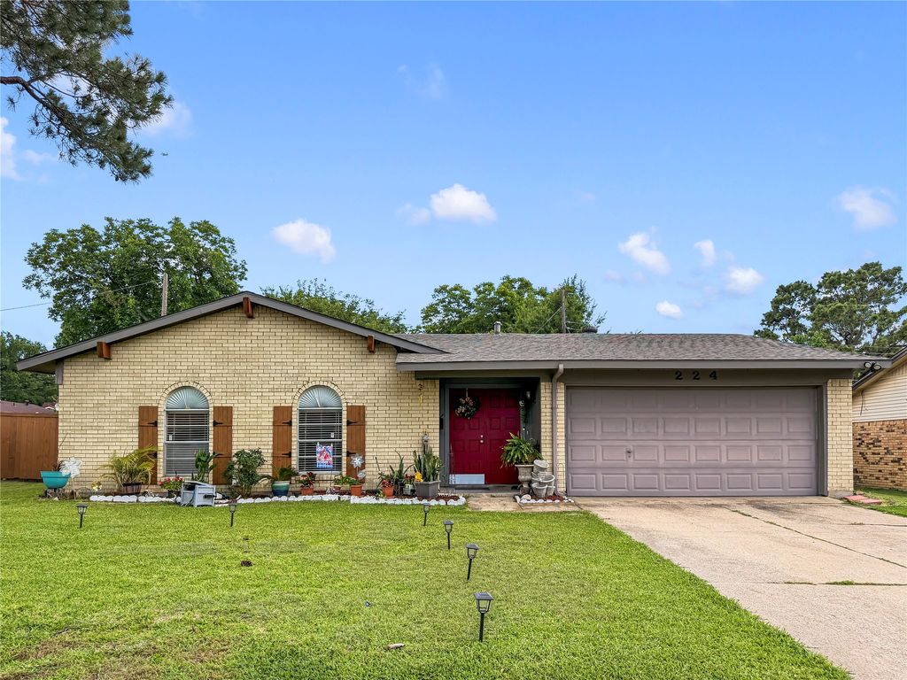 224 E Grubb Drive, Mesquite, TX 75149