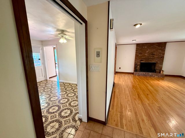 75 Masna Place, Stratford, CT 06614