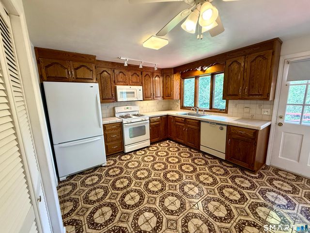 75 Masna Place, Stratford, CT 06614
