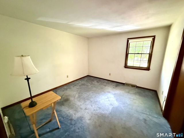 75 Masna Place, Stratford, CT 06614