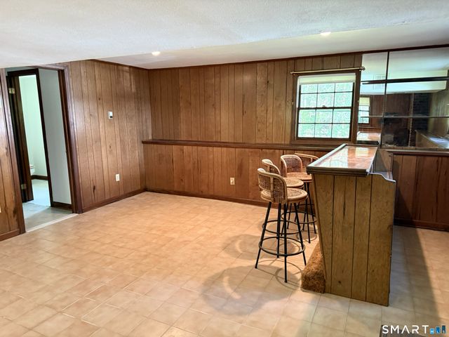 75 Masna Place, Stratford, CT 06614