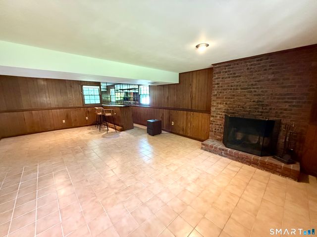 75 Masna Place, Stratford, CT 06614