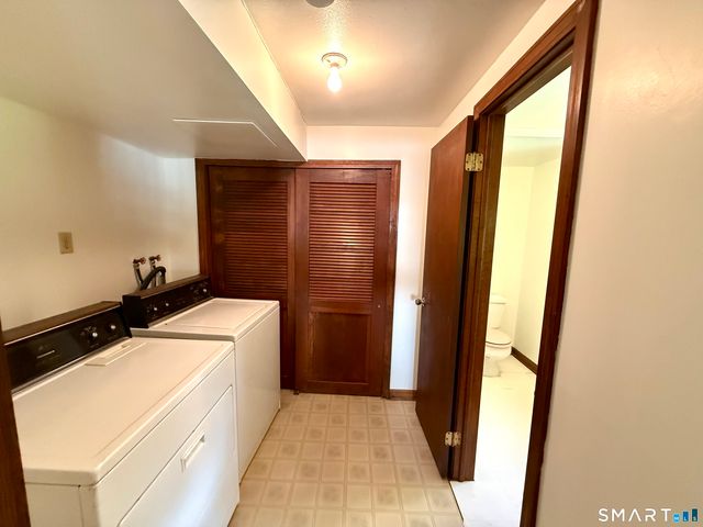 75 Masna Place, Stratford, CT 06614