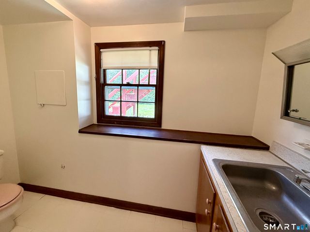 75 Masna Place, Stratford, CT 06614