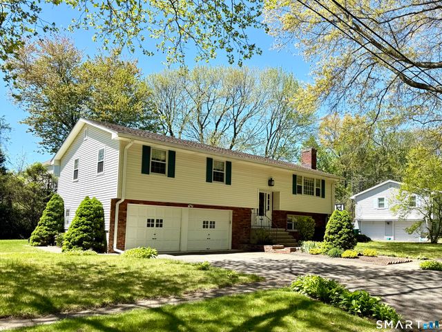 75 Masna Place, Stratford, CT 06614