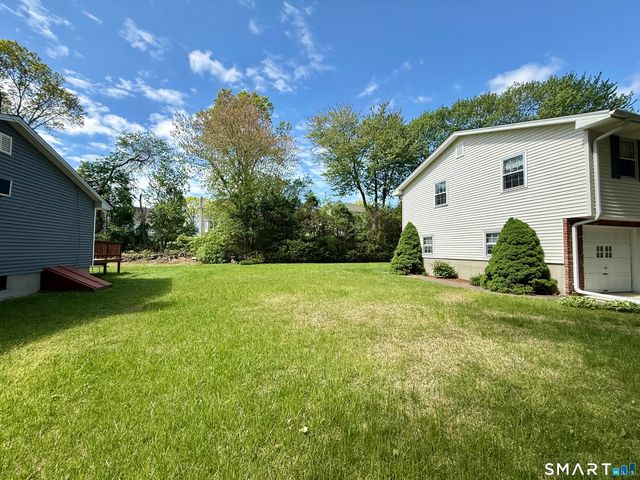 75 Masna Place, Stratford, CT 06614