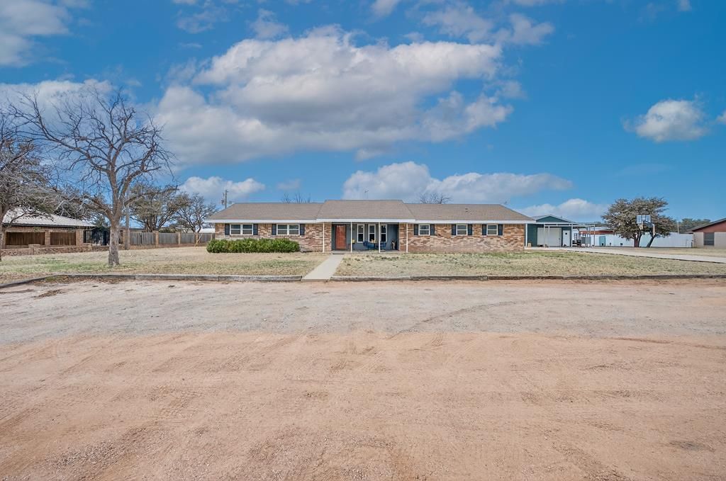 3808 S County Rd 1184, Midland, TX 79706