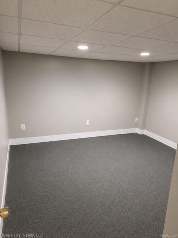 17150 Hilton Street, Southfield, MI 48075