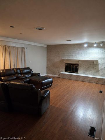 17150 Hilton Street, Southfield, MI 48075