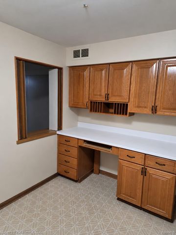 17150 Hilton Street, Southfield, MI 48075