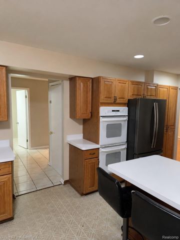 17150 Hilton Street, Southfield, MI 48075