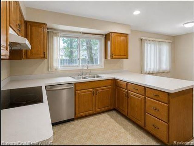 17150 Hilton Street, Southfield, MI 48075