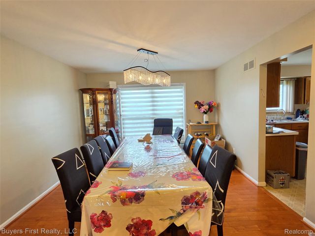 17150 Hilton Street, Southfield, MI 48075