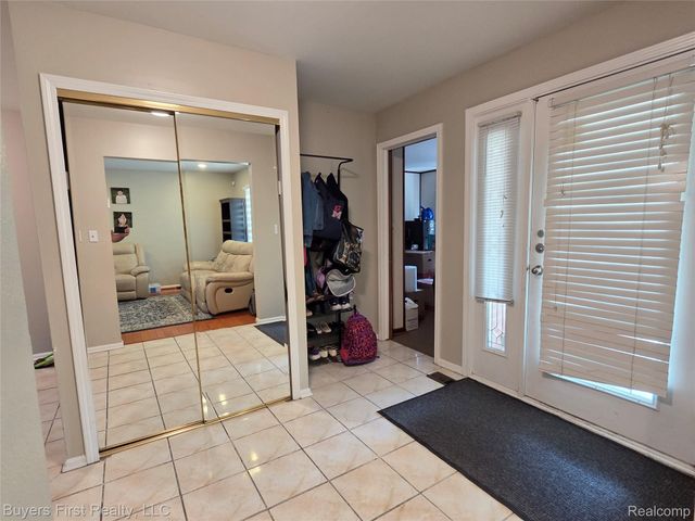 17150 Hilton Street, Southfield, MI 48075