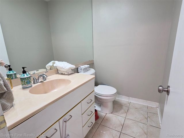 17150 Hilton Street, Southfield, MI 48075