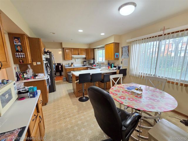 17150 Hilton Street, Southfield, MI 48075