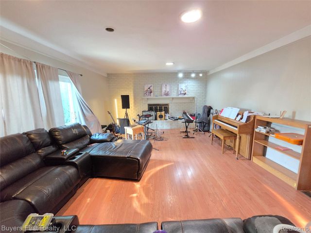 17150 Hilton Street, Southfield, MI 48075