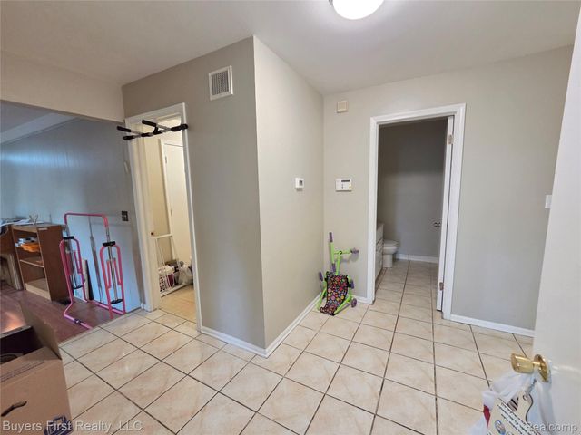 17150 Hilton Street, Southfield, MI 48075