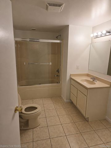 17150 Hilton Street, Southfield, MI 48075