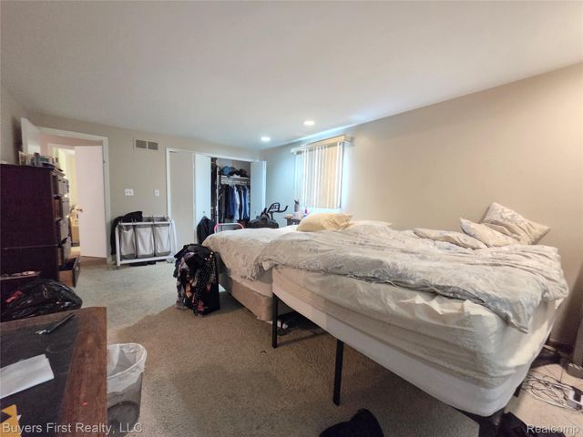 17150 Hilton Street, Southfield, MI 48075