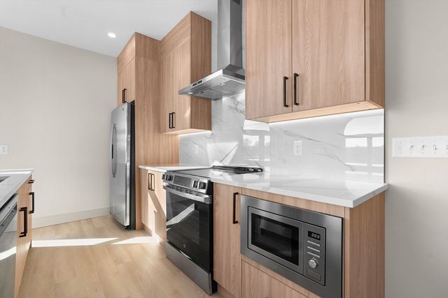 453 Franklin 303, Melrose, MA 02176