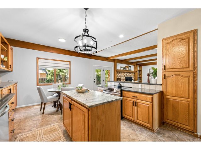 619 Crawford Cir, Longmont, CO 80504