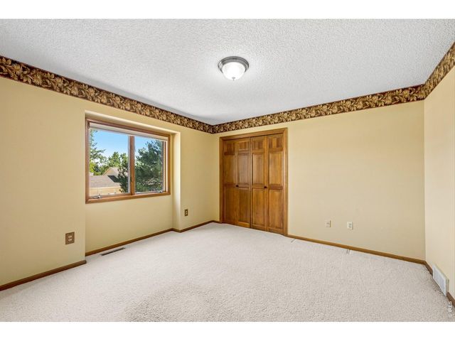 619 Crawford Cir, Longmont, CO 80504